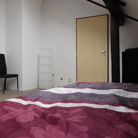 Vh - * Mělník